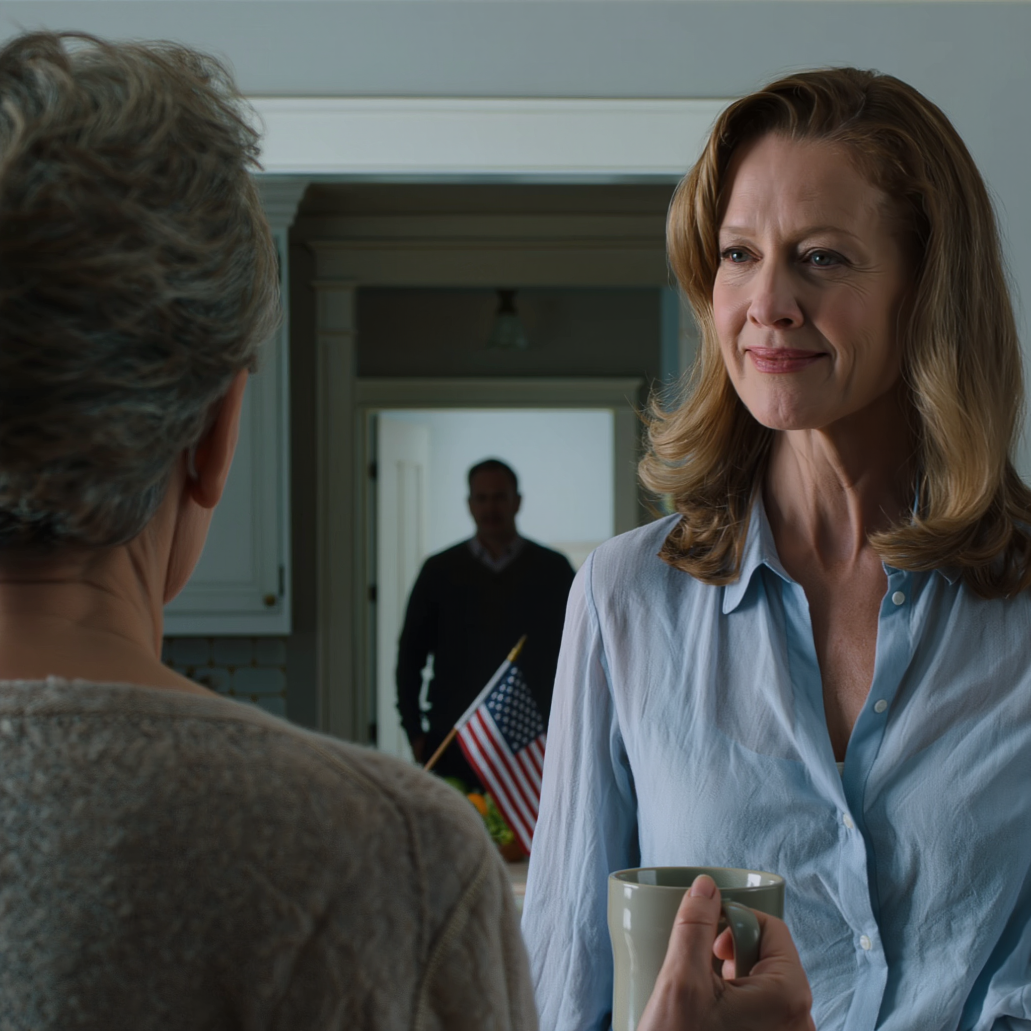 Ma belle-fille m’a regardée et m’a dit : « C’est notre maison, pas la tienne. » — Je suis partie discrètement le lendemain matin, mais ce que j’ai laissé derrière moi a plongé toute la famille dans un profond silence.