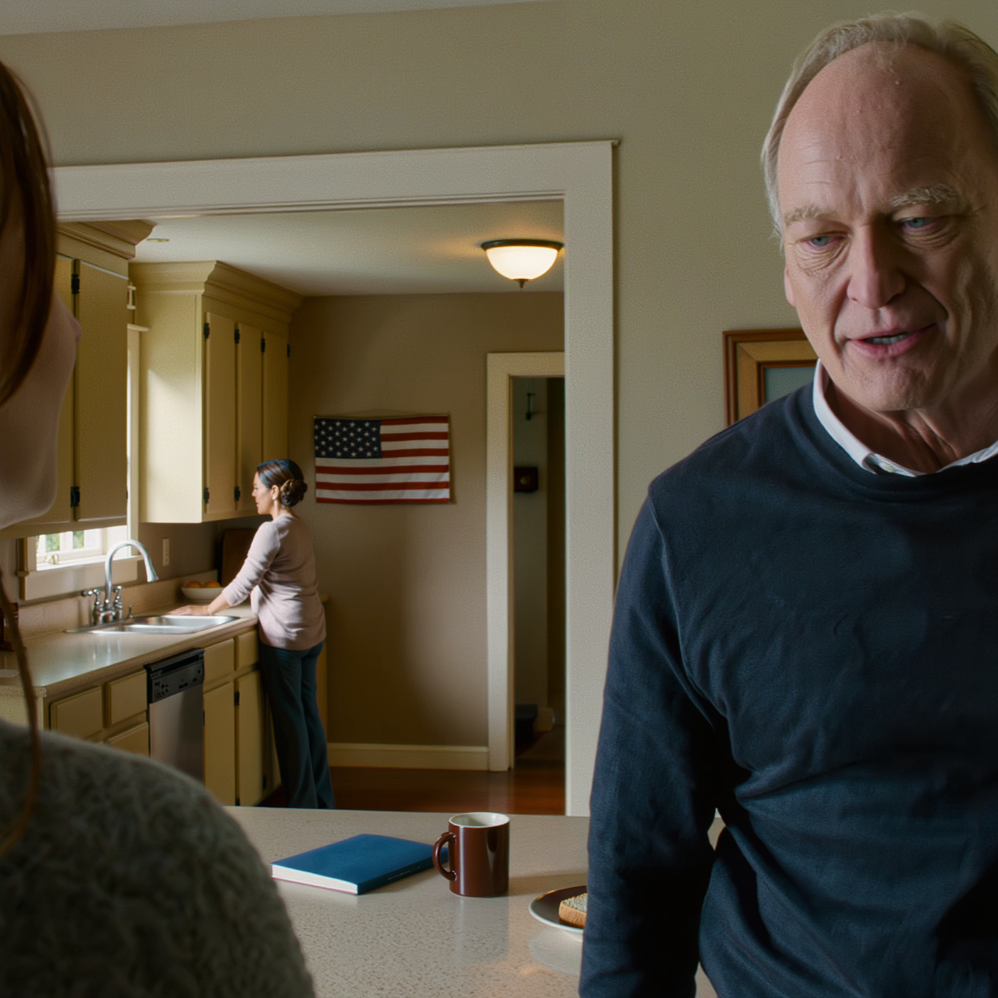 Pendant trois ans, mes parents m’ont appelé pour saboter tous mes emplois, me traitant de « casier judiciaire » ; huit mois passés dans un refuge, mon père m’a envoyé un SMS : « Rentre à la maison et excuse-toi, peut-être que j’arrêterai… » puis une femme a apporté la mallette de ma grand-mère…