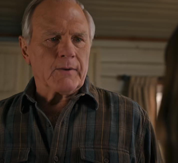 Ma belle-fille m’a dit que j’avais six semaines pour quitter le ranch, mon fils est resté assis là en silence, et je me suis contentée d’acquiescer dans la cuisine que j’avais construite de mes propres mains il y a 31 ans, comme si tout était déjà réglé…