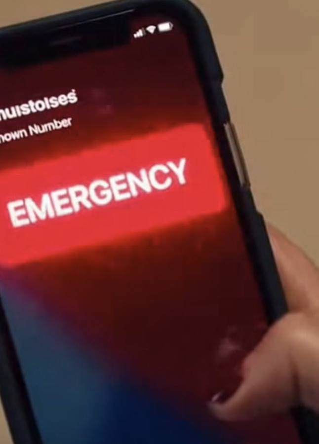 L’institutrice m’a appelée et m’a dit qu’elle punirait ma fille pour avoir simulé une crise d’épilepsie. Tous les élèves ont ri jusqu’à ce que l’hôpital appelle. J’ai failli devenir folle.