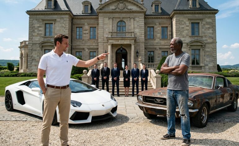 🚨 Megalázott egy idegent a “roncsautója” miatt, és feltette 220 millió dolláros birodalmát. Amit 14 másodperccel később felfedezett, az csődbe vitte… 🚗💨  Reggel hat órakor Scottsdale-ben, Arizonában a sivatagi levegő még mindig az éjszaka hűvösét őrzi. Az ég mélyfeketéből lilás árnyalatokba kezd átváltani, felfedve a hajnal első jeleit. Egy kifogástalanul tiszta garázsban, ahol minden szerszámnak pontosan megvan a maga helye a falon, Malcolm Travers ül. A csendes megszokások, a belső béke és a rendíthetetlen fegyelem embere. A tér közepén, egyetlen reflektor fényében nyugszik legnagyobb kincse: egy 1972-es Chevrolet Camaro SS. Egy idegen szemében a kifakult fekete festék, az egyenetlen javítások és a repedezett bőr belső tér azt kiáltaná, hogy egy darab roncs. De Malcolm nem lát roncsot. Ahogy végigsimít a hideg motorháztetőn, érzi a történelmet. Ismeri minden horpadást és minden karcolást; a nyom, amit az apja hagyott maga után, amikor 1986-ban egy bevásárlókocsival karambolozott: a hátsó lámpát egy kő csorbította le az úton.