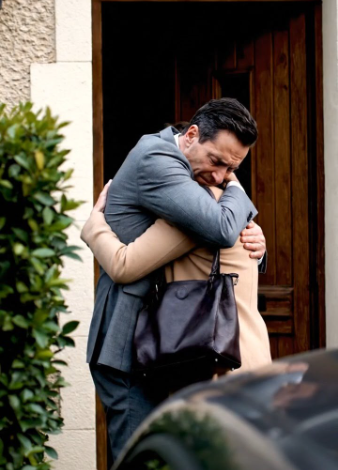 Mon mari part constamment en voyage d’affaires pour le travail – un jour, je l’ai suivi et j’ai découvert la vérité