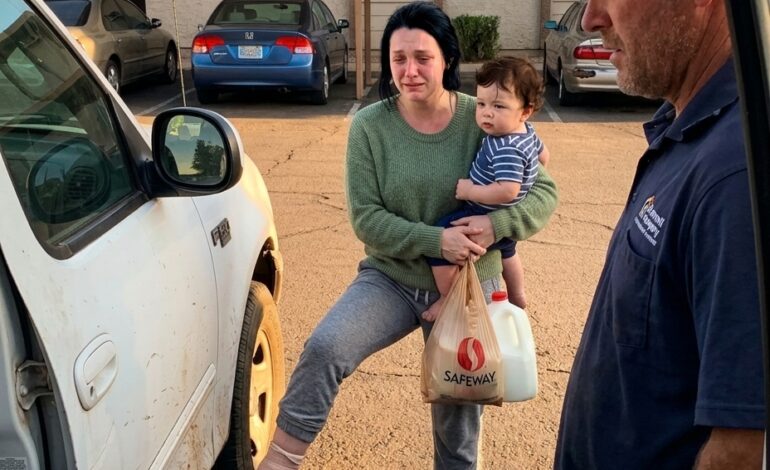 Son père l’a vue boiter et a révélé le contrôle secret exercé à domicile.