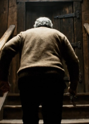 Pendant plus d’un demi-siècle, ma femme ne m’a pas laissé entrer dans le grenier, et ce n’est qu’un jour, quand j’ai ouvert cette porte, que j’ai compris qu’elle m’avait menti toute ma vie