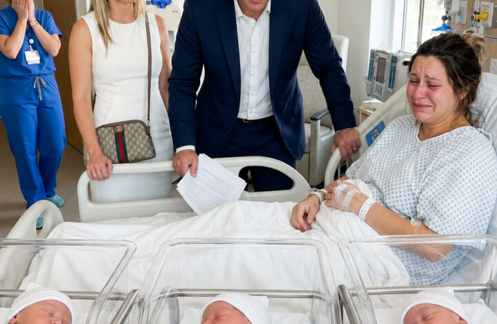 Direkt nach der Geburt unserer Drillinge, als ich noch erschöpft und verletzlich im Krankenhausbett lag, erschien mein Mann mit einer Frau an seiner Seite – seiner Geliebten. Während sie selbstgefällig eine luxuriöse Birkin-Bag präsentierte, warf er mir kaltblütig die Scheidungspapiere aufs Bett und verspottete mich mit den Worten, dass mich nun ohnehin niemand mehr wollen würde. In diesem Moment glaubte er, mich endgültig gebrochen zu haben. Doch was er nicht wusste: Seine grausame Demütigung markierte nicht mein Ende, sondern den Beginn einer überraschenden Wendung, die schon bald sein eigenes Leben erschüttern sollte.