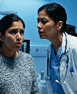 Je suis allée passer une échographie de routine, m’attendant à entendre le cœur de mon bébé. Au lieu de cela, ma médecin s’est mise à trembler, m’a prise à part et m’a chuchoté : « Vous devez partir immédiatement. Divorcez. » Je l’ai fixée du regard et j’ai demandé : « Pourquoi ? » Elle a tourné l’écran vers moi et a dit : « Parce que votre mari est déjà venu ici… avec une autre femme enceinte. » Ce que j’ai vu ensuite ne m’a pas seulement brisé le cœur, cela a tout changé. 