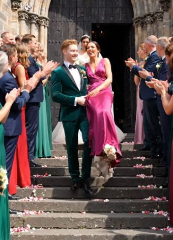 Mein Mann Hat Seine Mutter Anstelle Von Mir Von Unserer Hochzeit weggenommen — Was Hat Meine Mutter Als Nächstes Getan, Indem Sie Die Ganze Kirche Sprachlos gemacht hat
