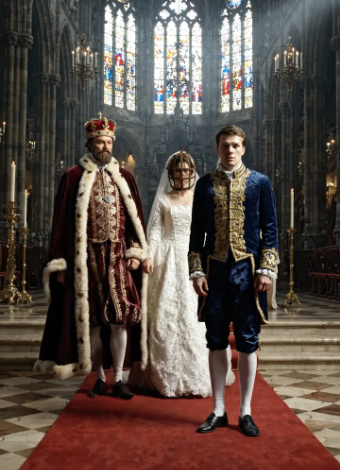— Elle ne retirera pas le casque avant le jour de son mariage.
